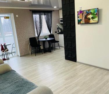 Krivoy Rog Apartamento | Студия 3-х комнатная ул Соборности 42