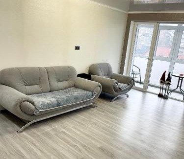 Krivoy Rog Apartamento | Студия 3-х комнатная ул Соборности 42