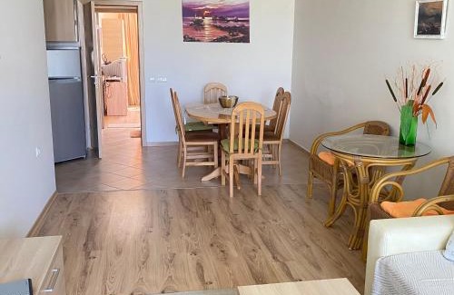 Chernomorets Apartamento | Тристаен апартамент в затворен комплекс