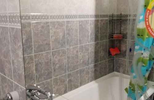 Tyumen Apartamento | Уютная квартира с кондиционером Барнаульская 42
