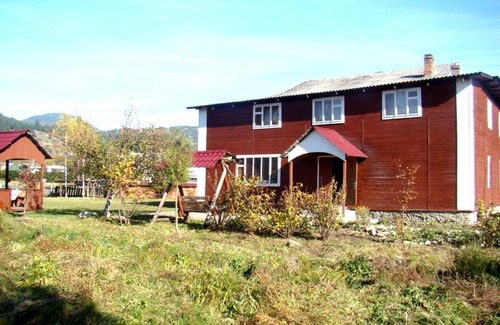 Verkhovyna Casa | У Ганнусі, Верховина