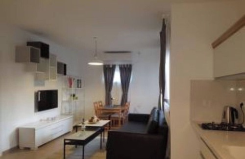 Bene Beraq Villa | אבני החושן- Avnei Hoshen - Two Bedroom Apartment