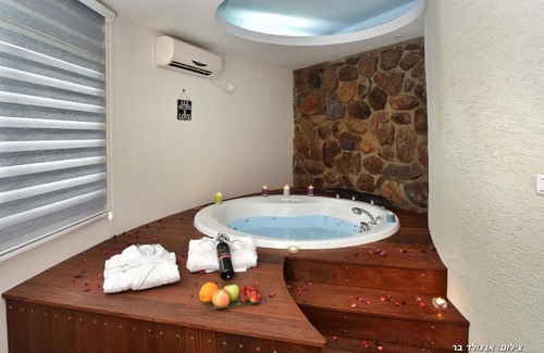 Had Nes Cabina | אצולה בגולן