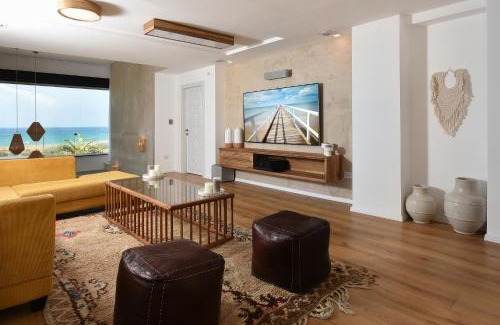 Nahariya Apartamento | דירה על הים בנהריה LENNY TZIPORA by alta galilea
