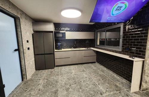 Haifa Apartamento | מבנים בים 75 Suites at sea