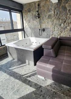 Haifa Apartamento | מבנים בים 75 Suites at sea