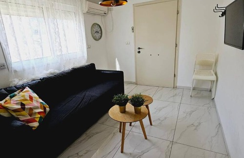 Poriyya Apartamento | נווה שחר- צימר משפחתי מקסים עם ג'קוזי פרטי ובריכה ליד הכנרת