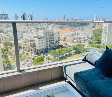 Netanya Apartamento | סאבלט בקומה גבוהה בעיר נתניה