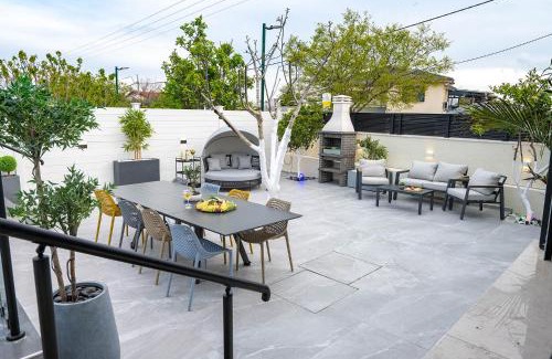 Tel Aviv Apartamento | פלואלס - וילת יוקרה עם 4 חדרי שינה ובריכה