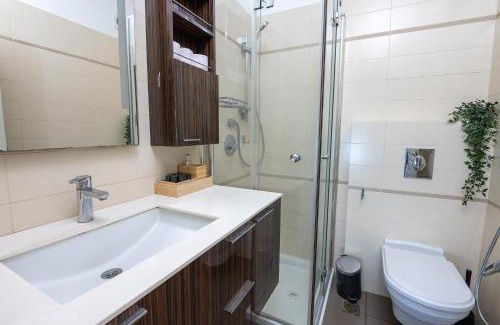Netanya Apartamento | פנטהאוז שמיים - דירות יוקרתיות על הים עם ממד,גקוזי פרטי, בריכה ונוף פנורמי לאוקיינוס