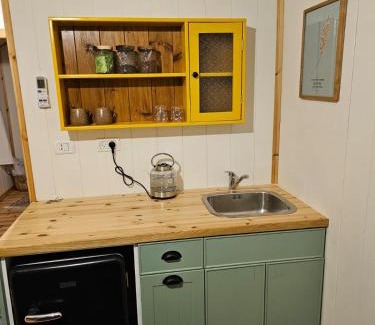 Qatsrin Cabina | קרון רועים אירוח כפרי