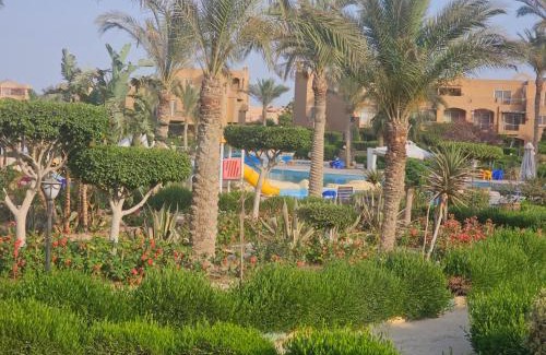 Ras Sudar Chalet De Esquí | شالية ارضي بحديقه خاصه قريه امباير ريزورت