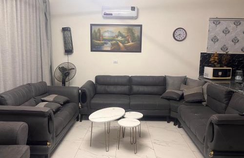 Sahab Chalet De Esquí | شاليه المطار