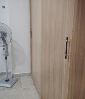 Al Alamayn Apartamento | شاليه بالحى الاتينى غرفتين مفروش جديد بعدد 2 تكييف متنقل