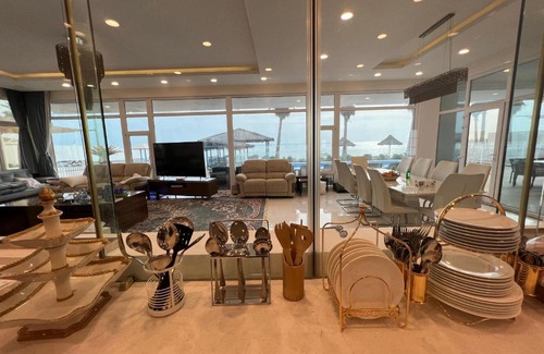 Al Ghariyah Chalet De Esquí | شاليه عائلي على البحر بالغارية