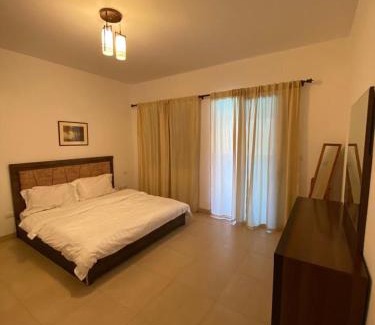 Aqaba Apartamento | شقة مطلة على بركة سباحه