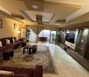 Maadi Apartamento | شقة مفروشة فاخرة مطلة على كورنيش النيل المعادي بالطابق 23