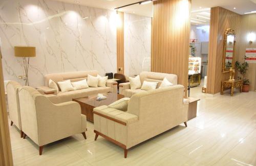 Sakaka Apartamento | شقق زائر الشمال للشقق المخدومه