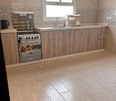 Al Baha Apartamento | شقق فاخرة خلف فندق مدينة السحاب