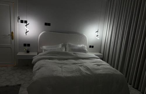 Sakaka Apartamento | غرفة ببانيو مع صالة 9 من أرام ريزدنس by ARAM Residence