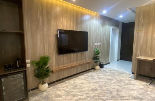 Al Kura Apartamento | غرفة وصالة سوبر فندقية فاخرة