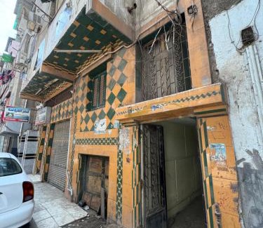 Mansoura Apartamento | غرفه خاصه لك جديده وفرش جديد ومميز بها سريرين وتلفزيون