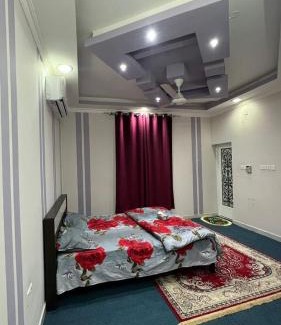 Al Koudh Apartamento | غرف نوم في الخوض