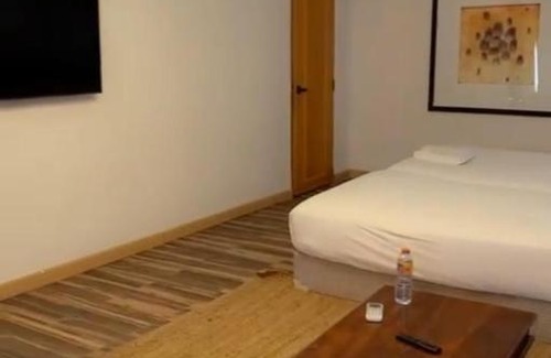 Ras Al Khaimah Casa | مزرعه ديزرت بريز راس الخيمه بها حمام سباحه وملاعب للاطفال و سينيما