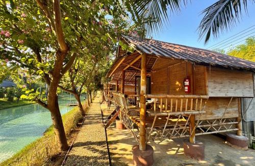 Nam Song Casa | ข้าวทุ่งเบ็ญจาโฮมสเตย์