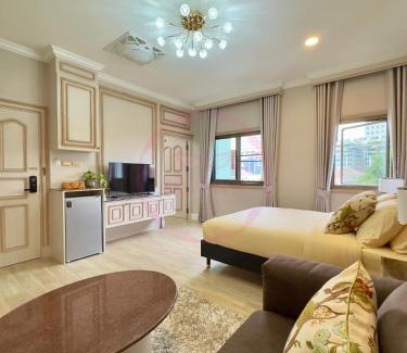 Chatuchak Casa | บ้านคุณนาย BaanKhunNaiPhaholyothin24