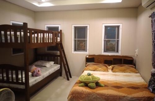 Khao Kho Casa | บ้านแสงเพ็ญ by แช่มช้อย