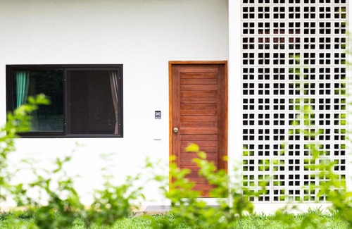 San Sai Casa | ปันสุข ห้องพักหลักร้อย