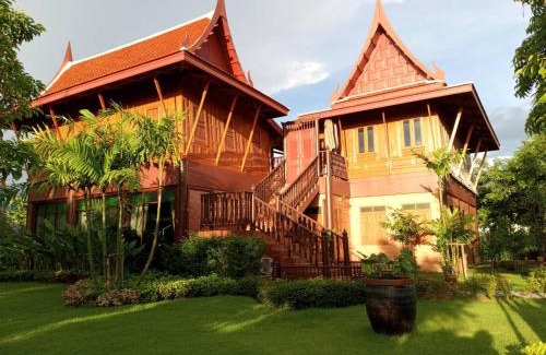 Bueng Kum Casa | เรือนไทยพราวพิมาน Proudpiman Thai House