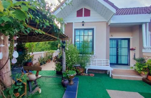 Mukdahan Villa | โฮมสเตย์บ้านญาติมุกดาหาร
