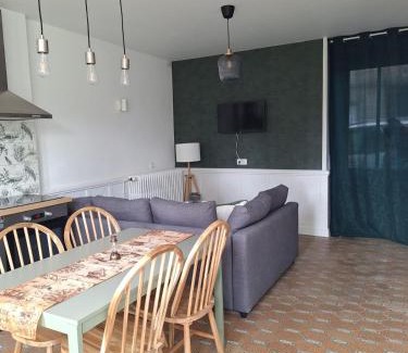 Chateaubriant Apartamento | ღ Pirates des Caraïbes - Parking, Terrasse, Wifi