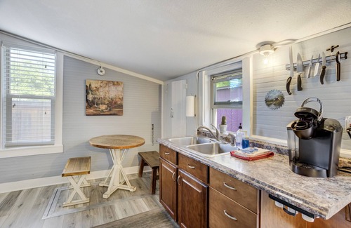 Downtown Colorado Springs Cabaña | ᨒ Downtown Oasis ᨒ Steps to Dining, Cafes & Bars ᨒ