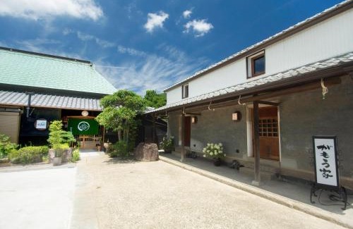Sakaide Casa | がもう家 明治時代の蔵に泊まれる一棟貸し宿 Ancient renovated house in the Japanese Countryside with a kindly hospitality