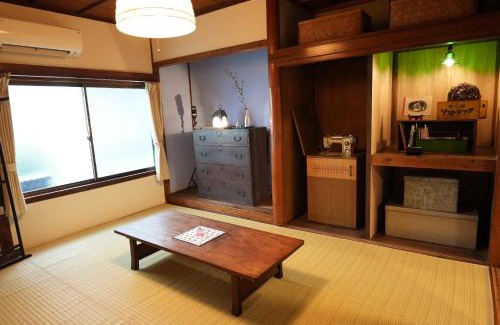 Onomichi Casa | つばめ荘 Tsubamesou 尾道駅から徒歩と渡船で15分 情緒あふれる尾道ステイ 鍵付き駐輪場と駐車場あり supported by COCOSTAY