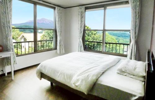 Kirishima Casa | 久遠霧島