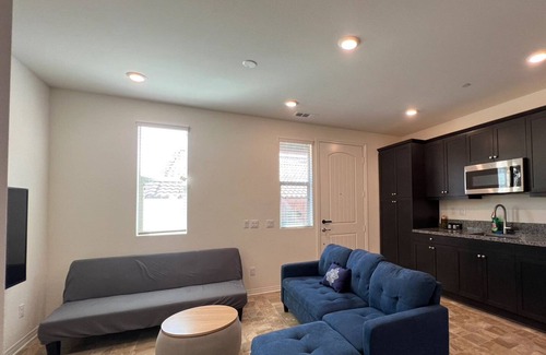 Jurupa Valley Apartamento | 全新一室一厅可简餐可洗衣服