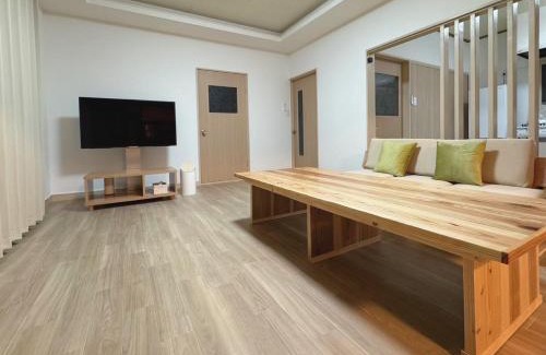 Yuni-cho Apartamento | '内装フルリフォーム' HOKKAIDO l 千歳空港まで30分 l 一棟貸し8名迄OK l 白樺 Shirakaba