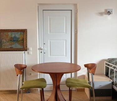 Karpenisi Apartamento | 哈兰德里静谧花园套房