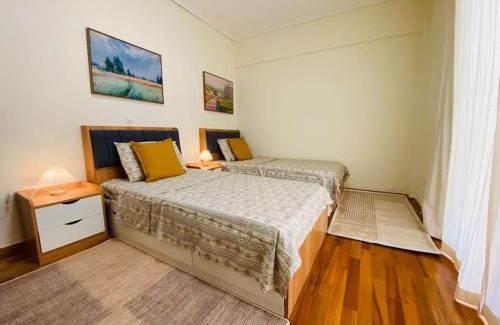 Agia Paraskevi Apartamento | 地铁站旁，免费停车，安静舒适街区，精品两卧室大露台公寓，治安好