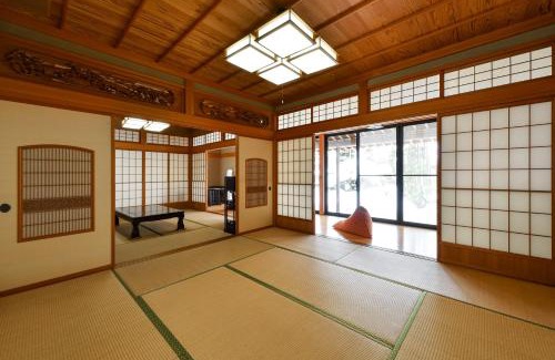Katsuyama Casa | 天然木曽ひのきのお風呂がある貸切民泊 志ろきや