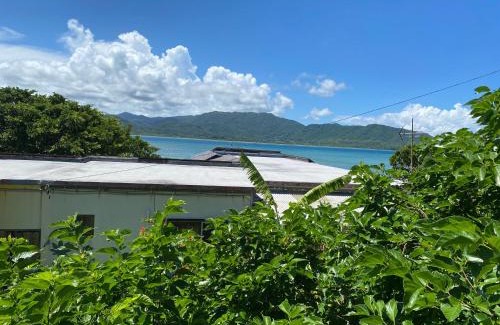 Iriomote-jima Taketomi-cho Casa | 小浜島カーリー商會