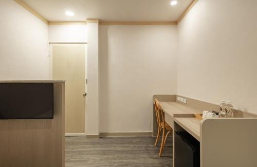 West Central District Hotel | 康橋商旅 台南民生館