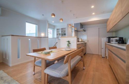 Toyohira Villa | 新屋 札幌市中心薄野車程5分 廁所x2 浴室x1 可停車2台 高速Wi-Fi 對街超商