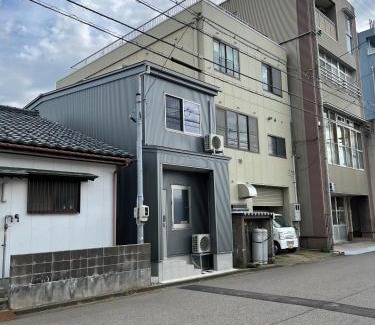 Fukui Casa | 新築 福井駅徒歩20分 民泊 eclat エクラ 松本 Ｂ号室