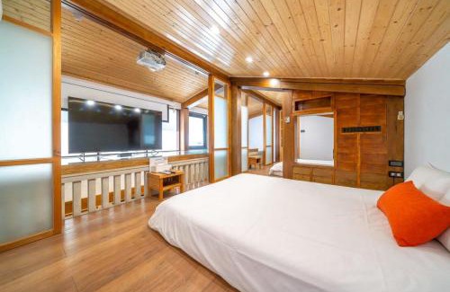 West Central District Chalet De Esquí | 末廣通一館 日式包棟民宿 Suehirodori Japanese Entire Home No1