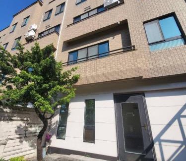 Anping Apartamento | 河畔暮光-安平包棟民宿-電動麻將ktv停車